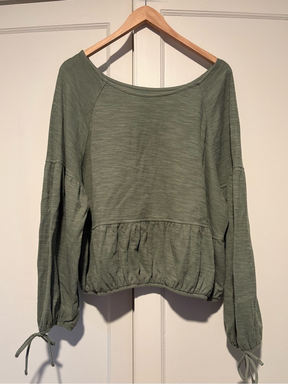 Aerie Sage Green Balloon Sleeve Knit Top